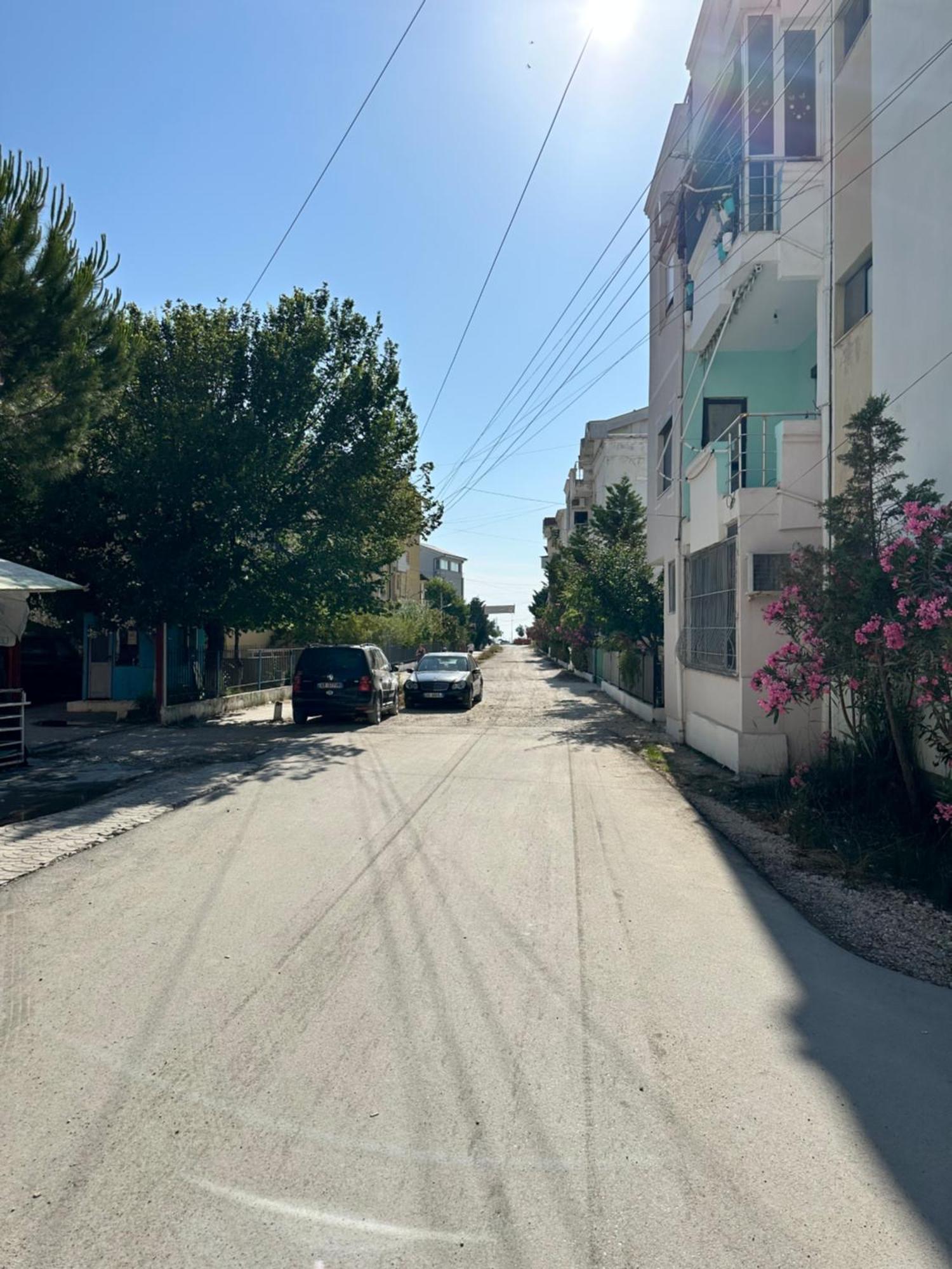 Roses Place * Golem (Tirana)
